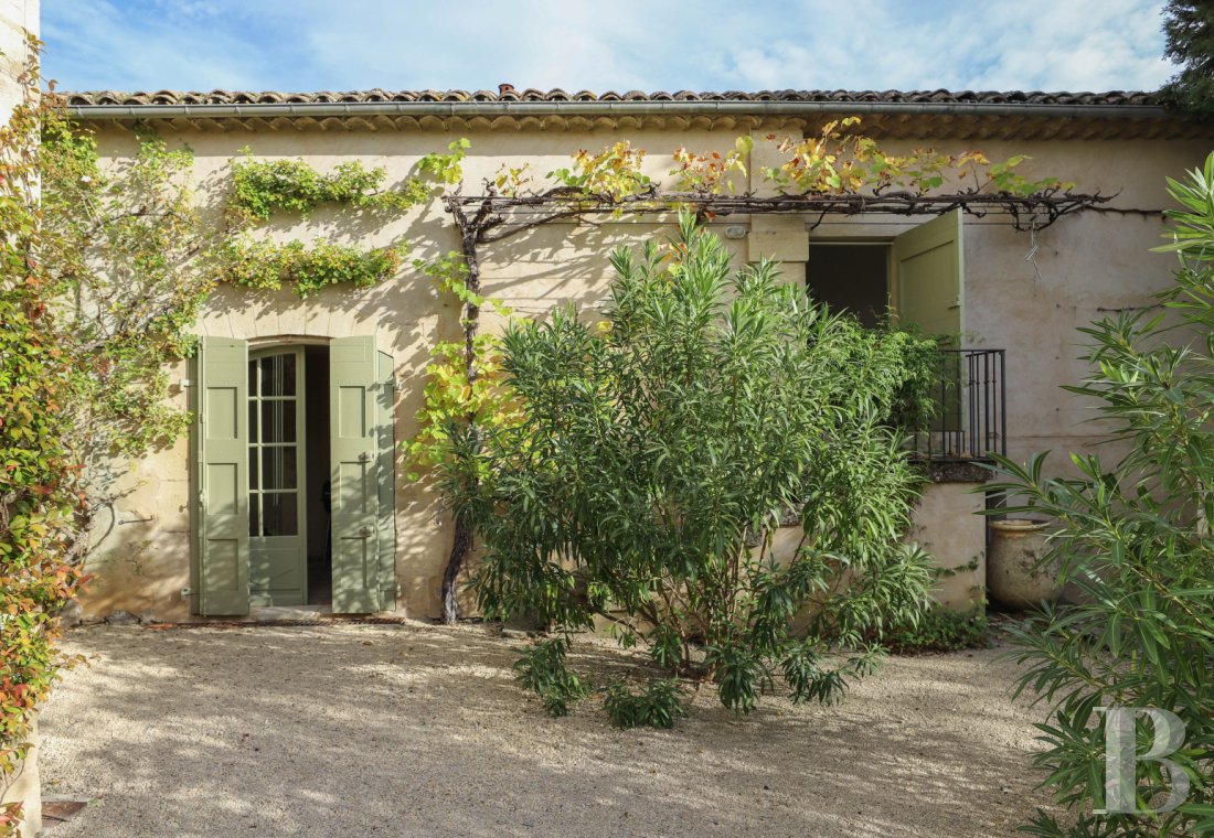 A traditional yet bold village house in the Alpes-de-Haute-Provence, to the south of Forcalquier - photo  n°40